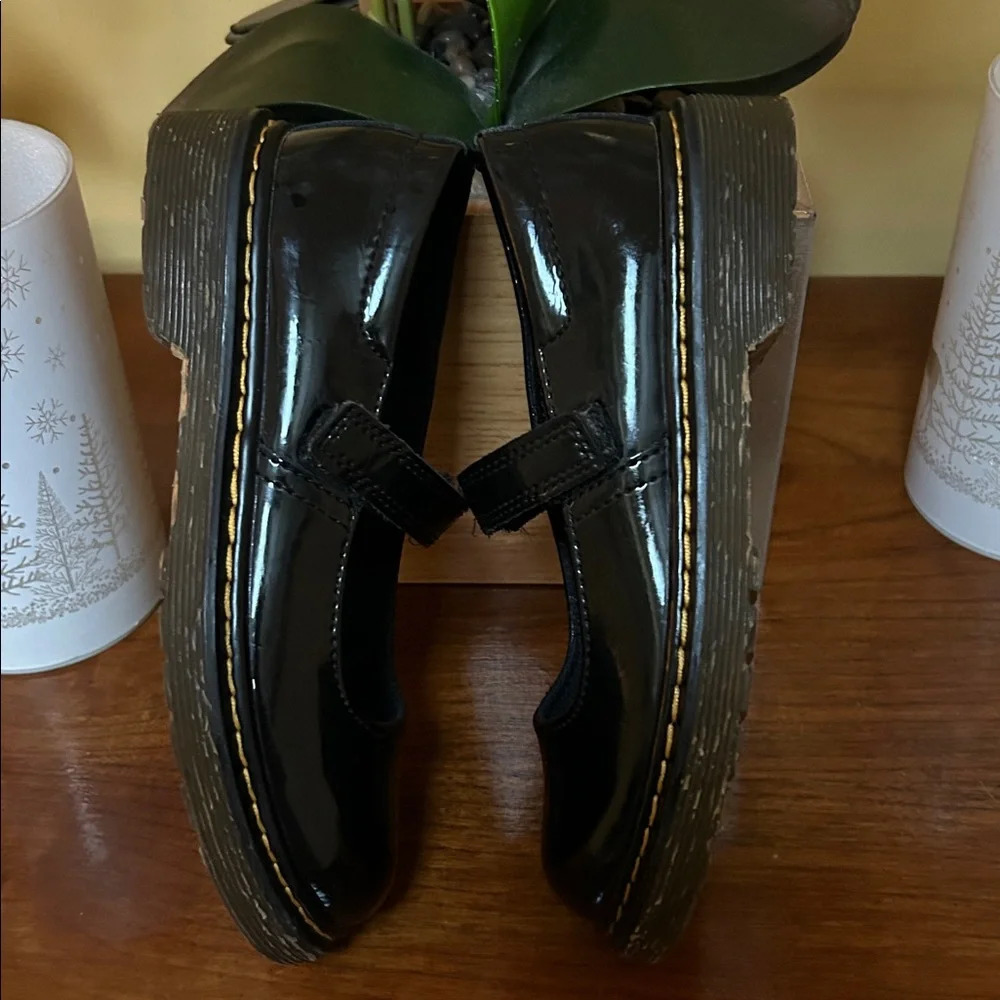 Dr. Martens Junior Glossy Black Patent Leather Mary Jane Shoes Kids Size 1